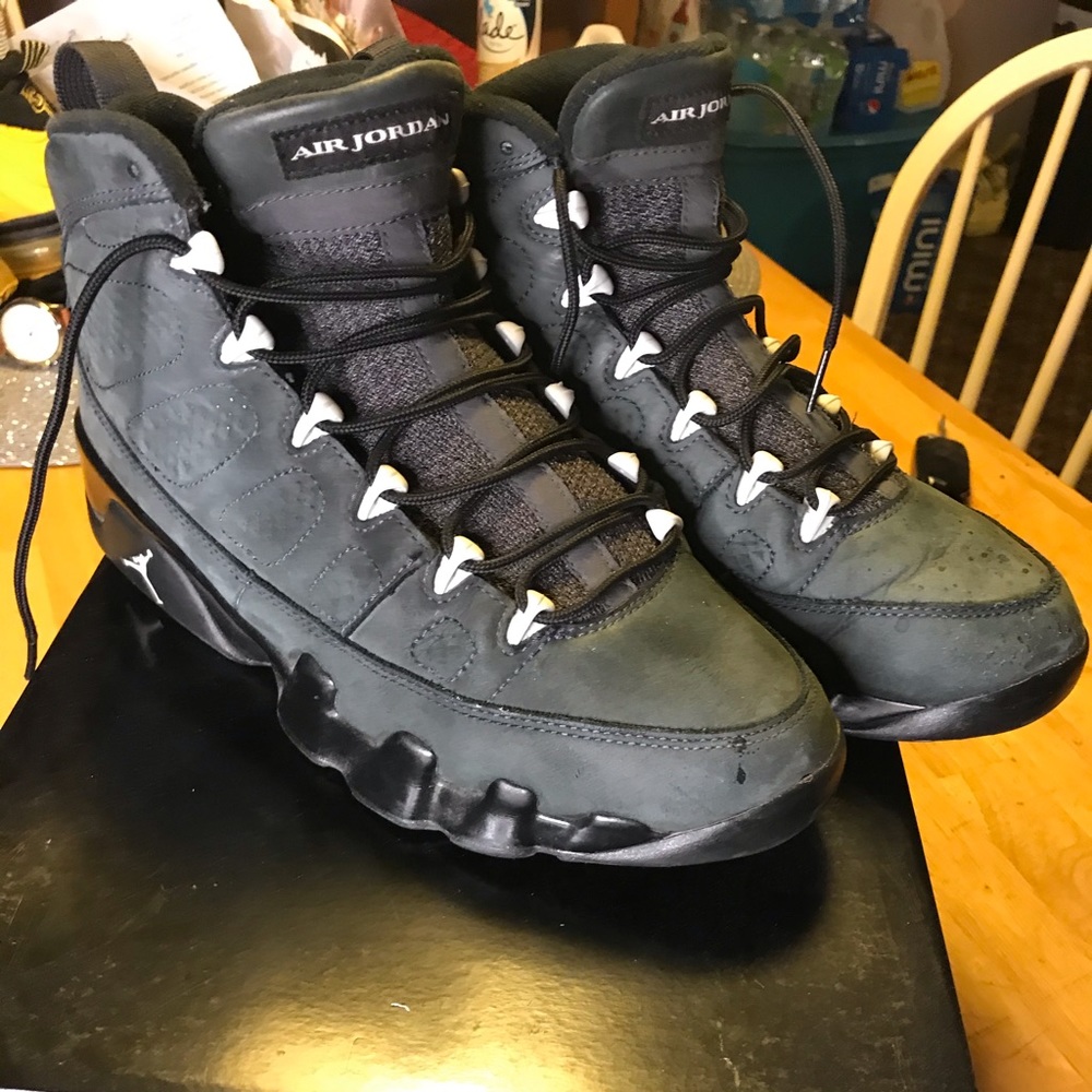 COPY - Retro Jordan 9 size 9.5...